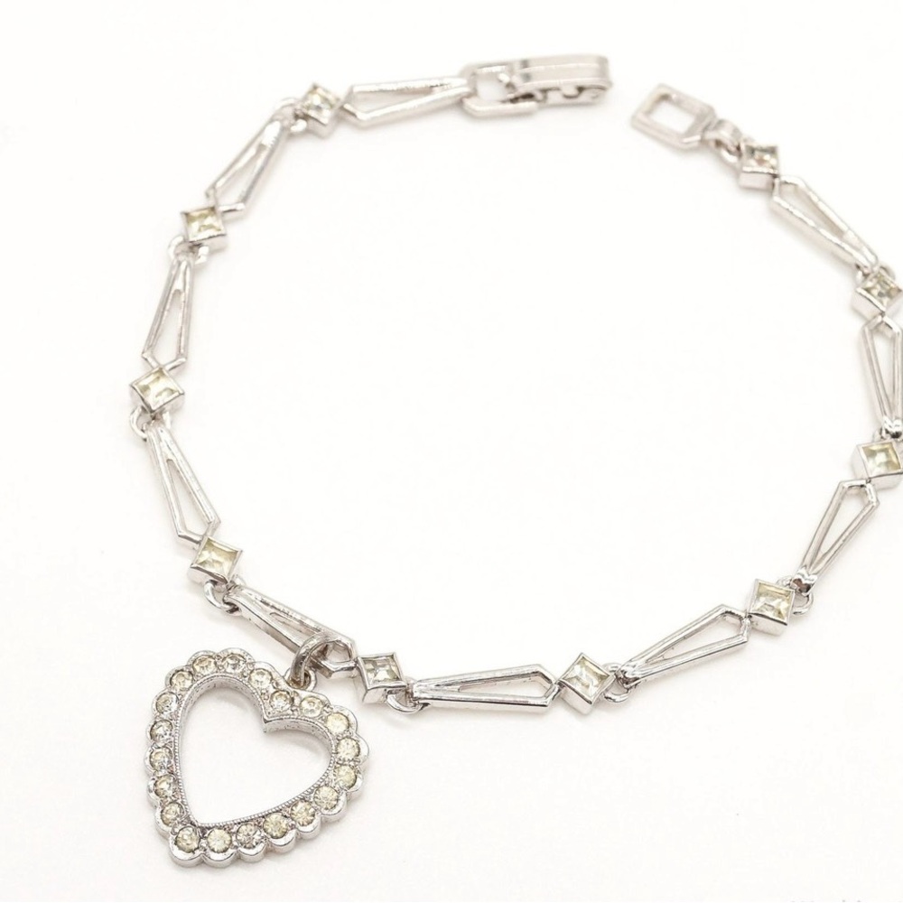 Elegant Silver Heart Pendant Bracelet